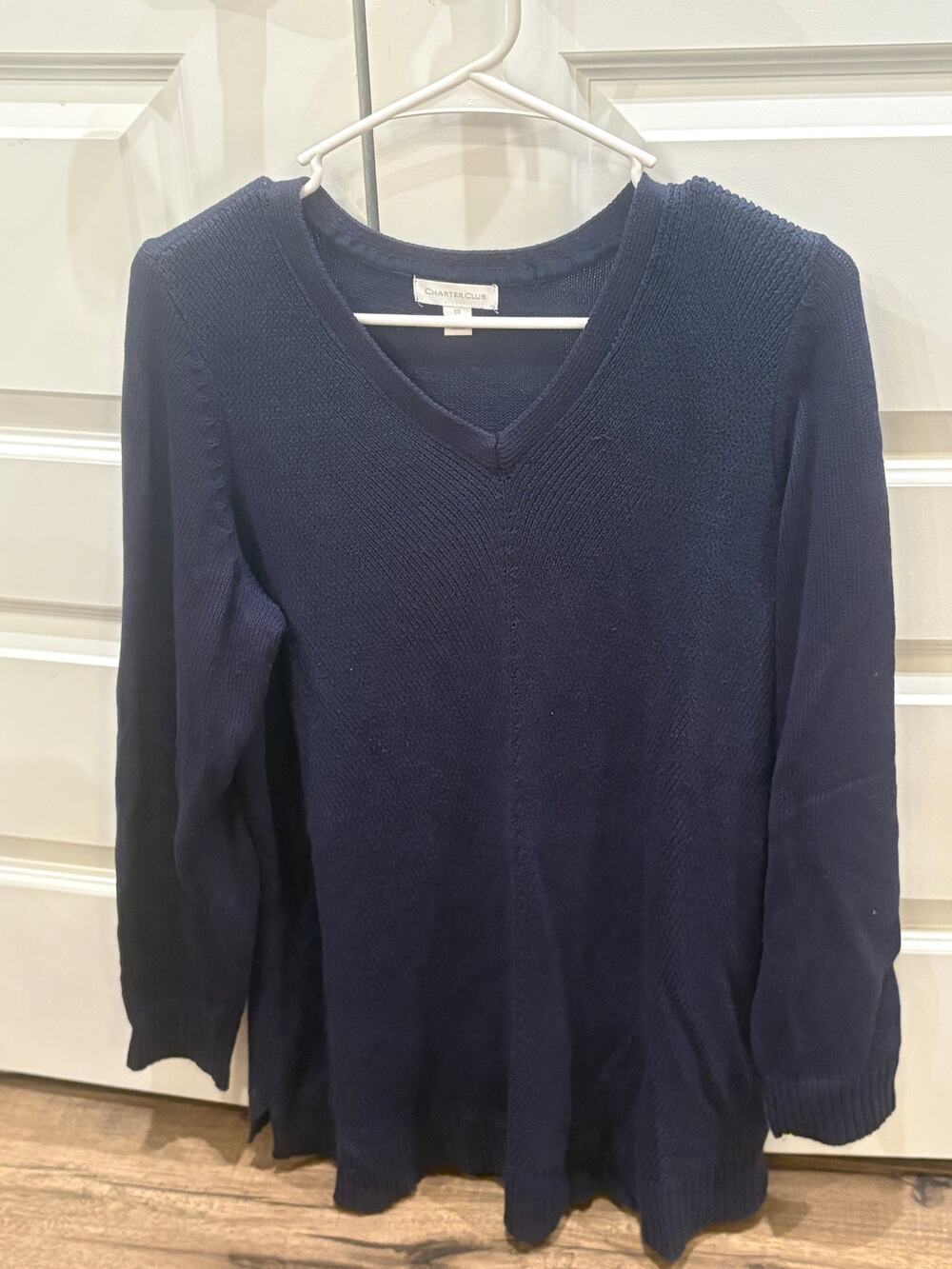 Charter Club Women’s Navy V-Neck Sweater Size 0X